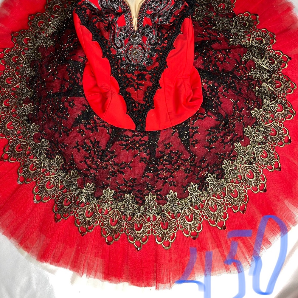 Selling my hand made tutus. 600$ for each. Sizes S-M